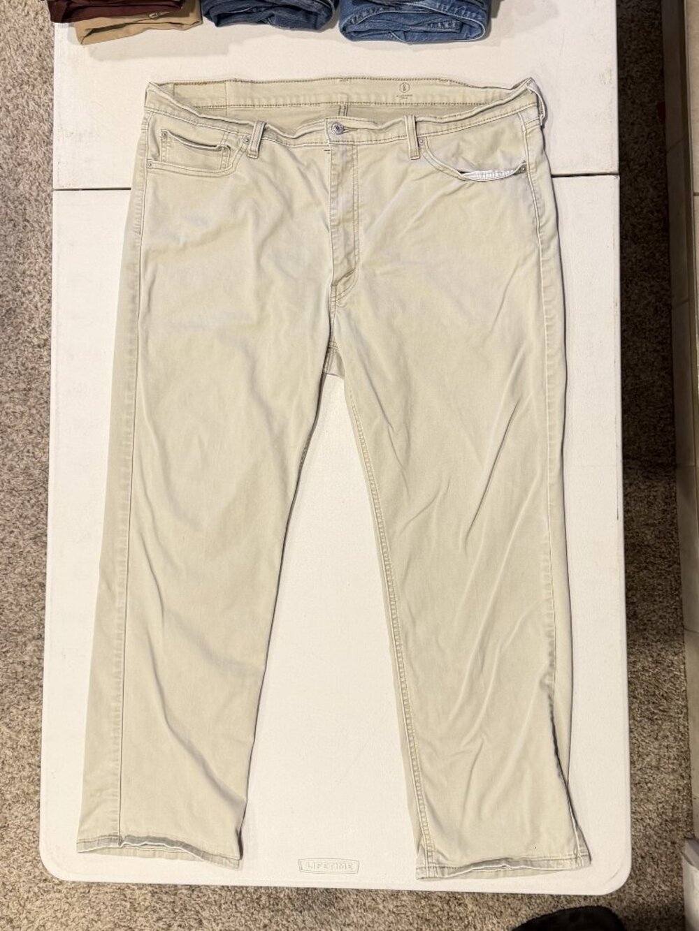 Levi’s 541 Athletic Fit Jeans Men’s 42x30 Khaki Pants